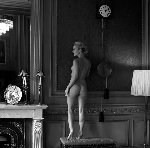 Serie Chateaux Belgium: %22Time is ticking away%22 Natural Light Photo by Photographer Roelf Rozema Fotocol